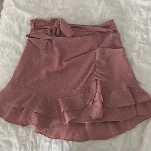 Sadie & Sage tie skirt from South Moon Under, size small, great condition.